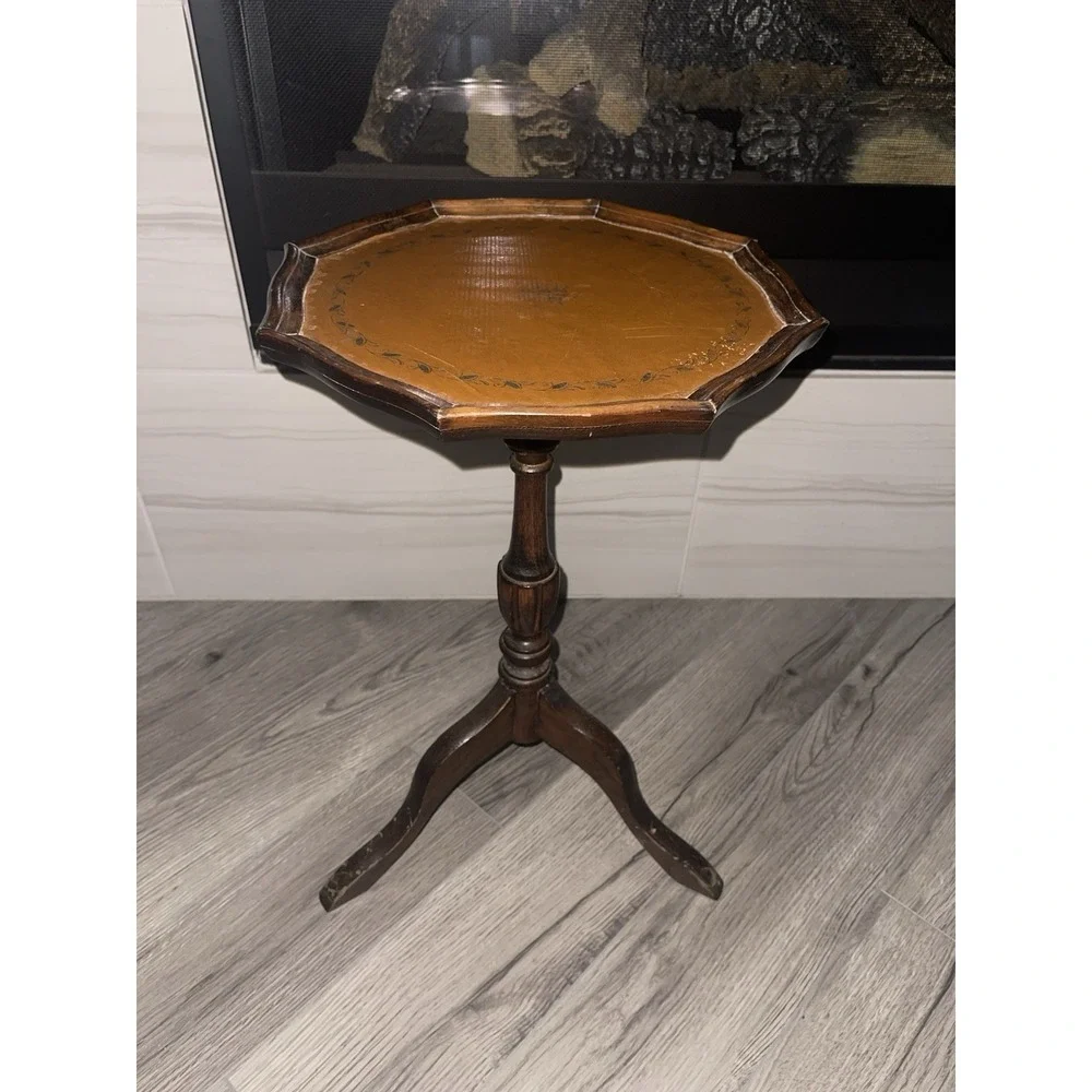 Vintage Small Wine French Wine‎ Table With Brown Leather Top & Scalloped Edges